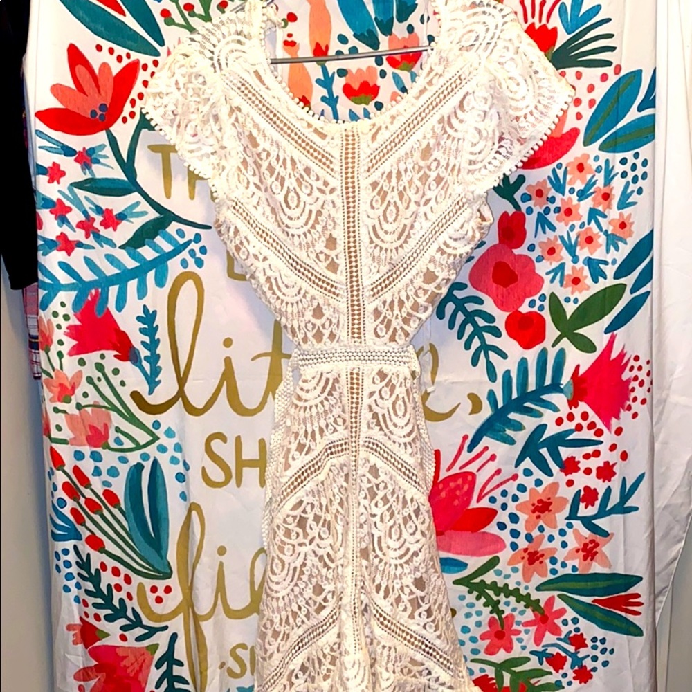 White Lace Signature 8 Dress
